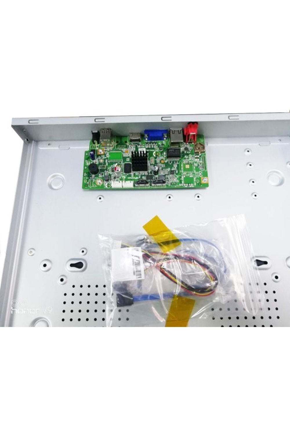 32Kanal NVR 4K NVR6102-16YS UNIVIEW H265+ 1HDMI-1VGA-2*SATA HARD DESK-2USB * Hisilicon 3536C platform*Support Human body Detection.*Network video Input /Output Bandwidth:80Mbps/32Mbps*Live Preview Capability: Up to 32 ch 4K/6MP/5MP/4MP/3MP/1080P/960